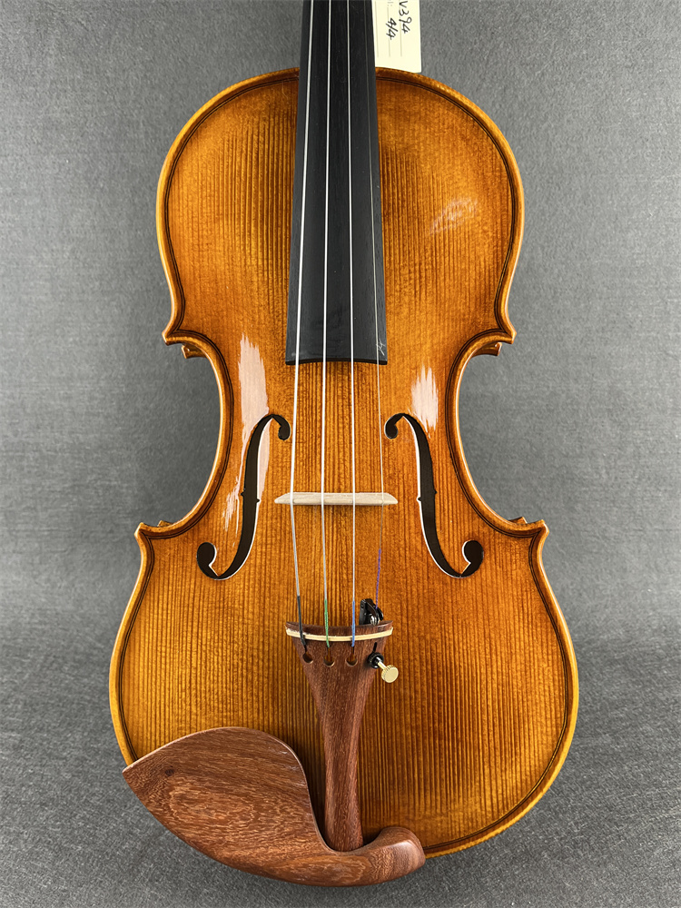 Foto Real Violino Artesanal de - Musical Instrument Photo avaliação e preço